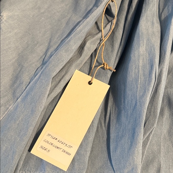 NWT blue velvet chambray oversized top/tunic - Picture 6 of 6